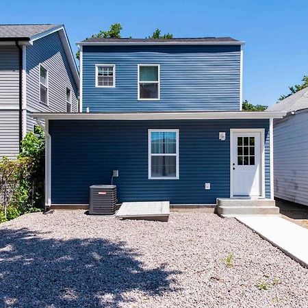 Newly Renovated 3 Bedroom Shelby Park Home **Free Parking** ลุยส์วิลล์ ภายนอก รูปภาพ